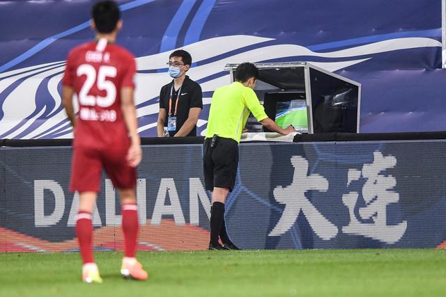 郭宏伟在海外自首，成功被遣送回国